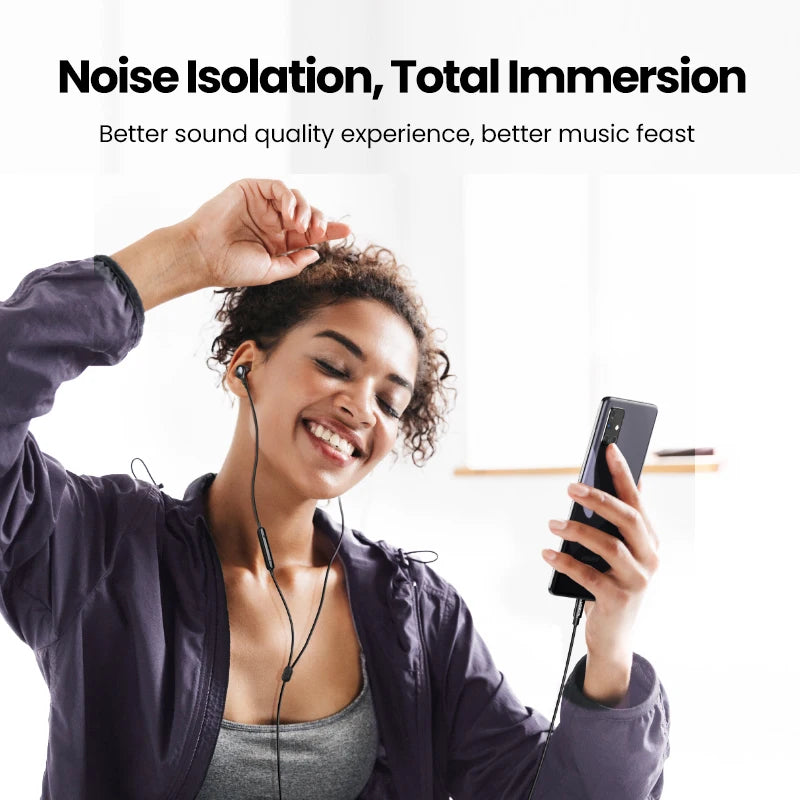 Wired In-Ear Headphones with Microphone for Mobile Devices