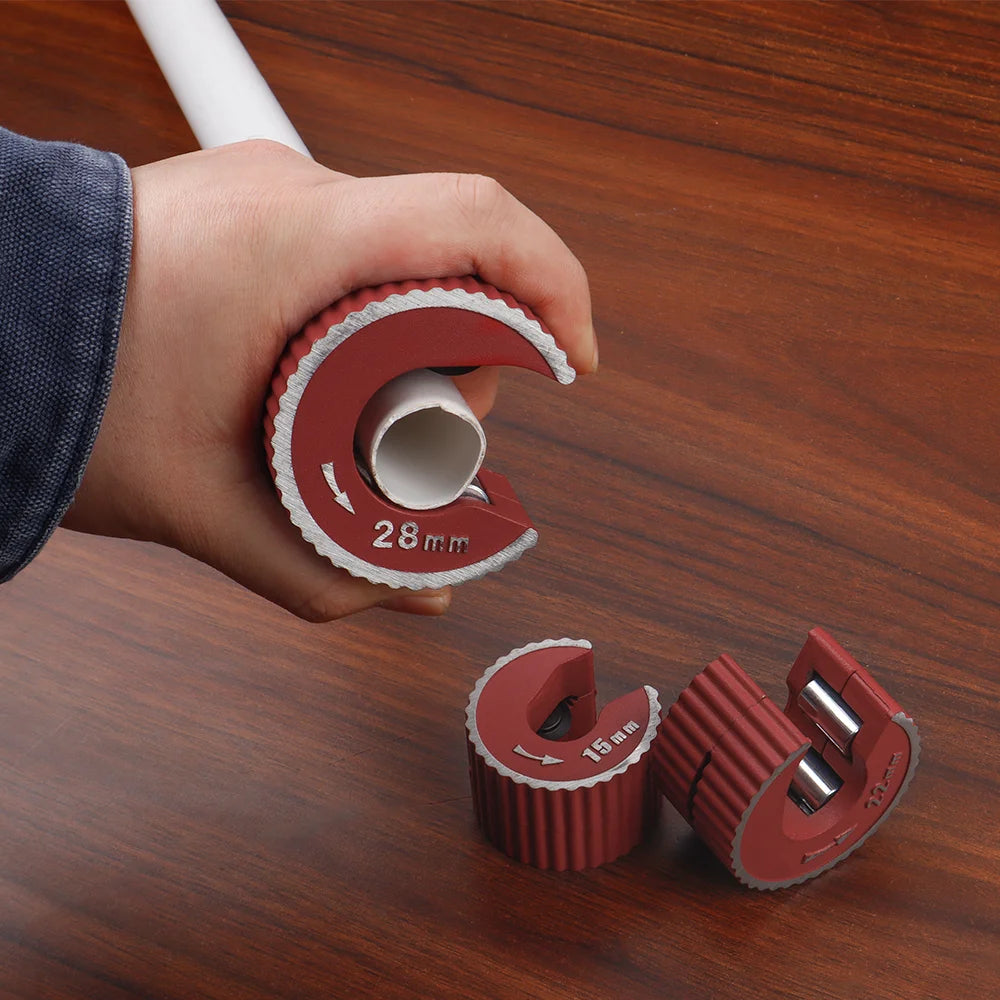 Compact Self-Locking Pipe Cutter for Copper, Aluminum and PVC