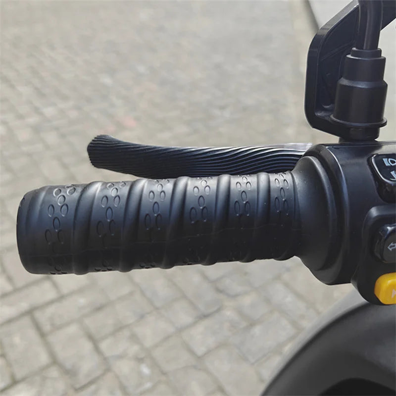 Anti-Vibration Silicone Motorcycle Handlebar Grip Covers - 15